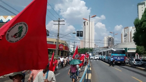 Sem Terra marcham pela desapropriação da ocupação Dom Tomás