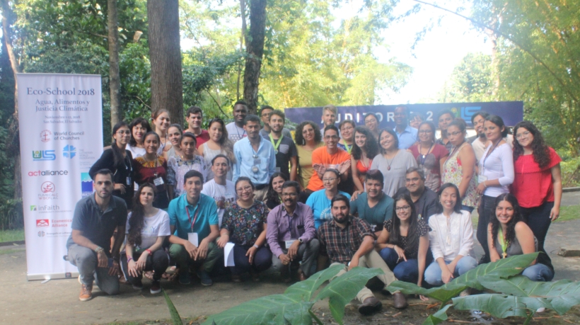 Turma de jovens latinoamericanos na EcoSchool 2018